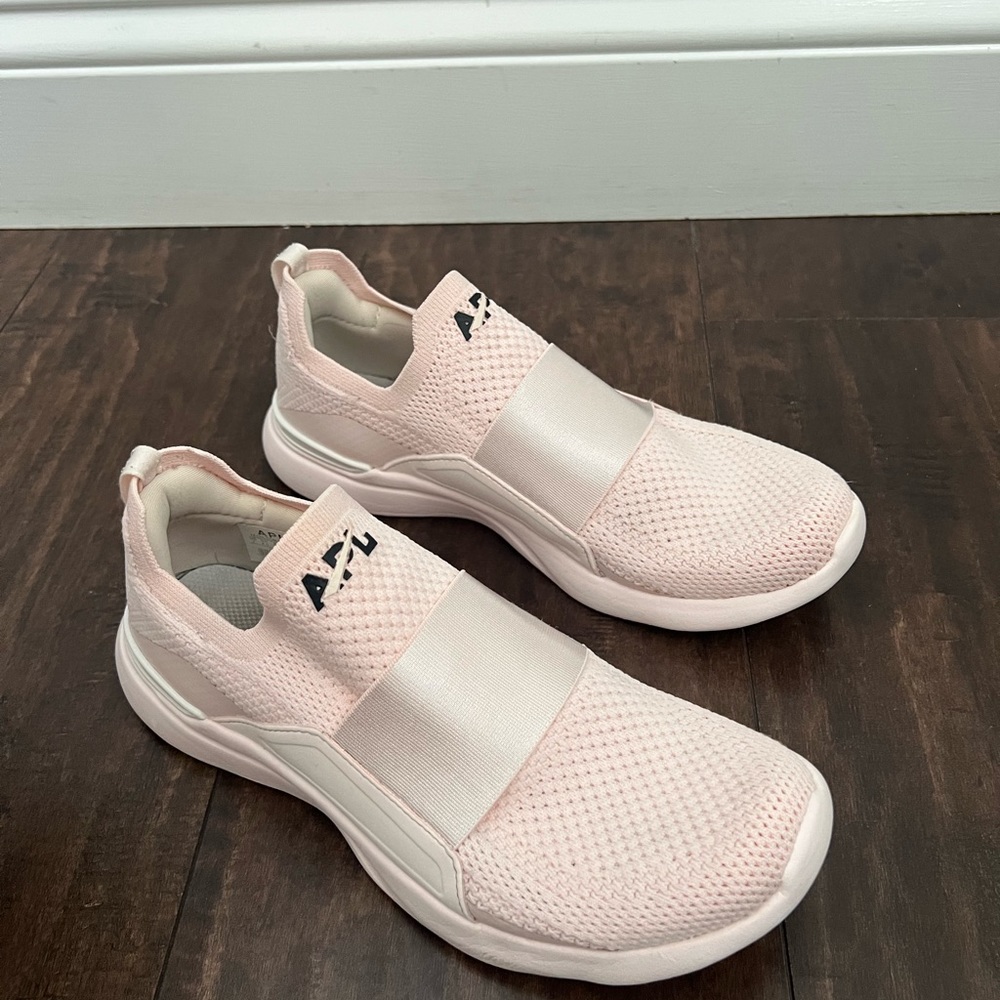 Women’s APL Techloom Bliss Shoes - Size 7 - Excellent Condition